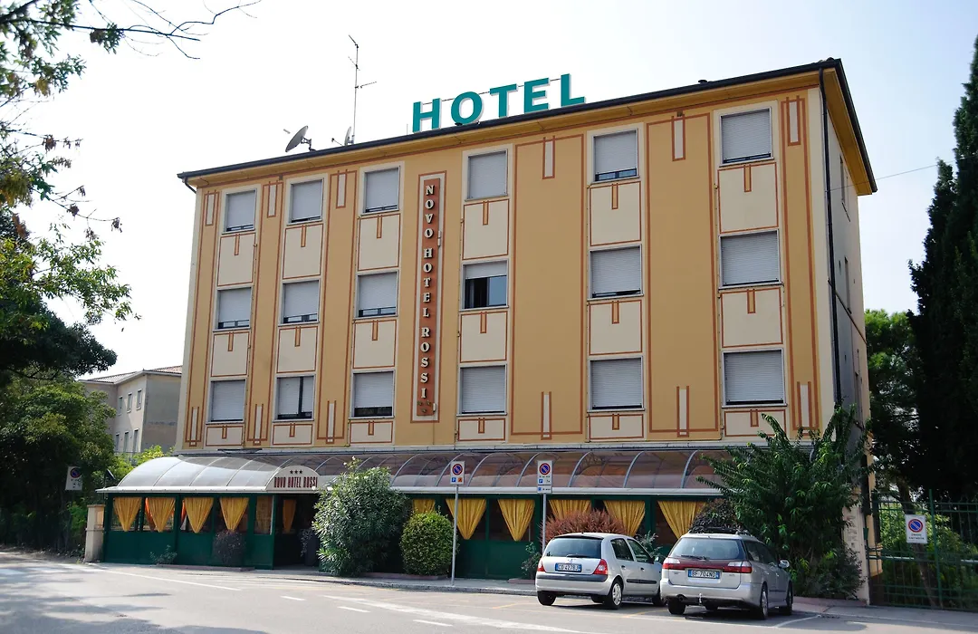Novo Hotel Rossi-1
